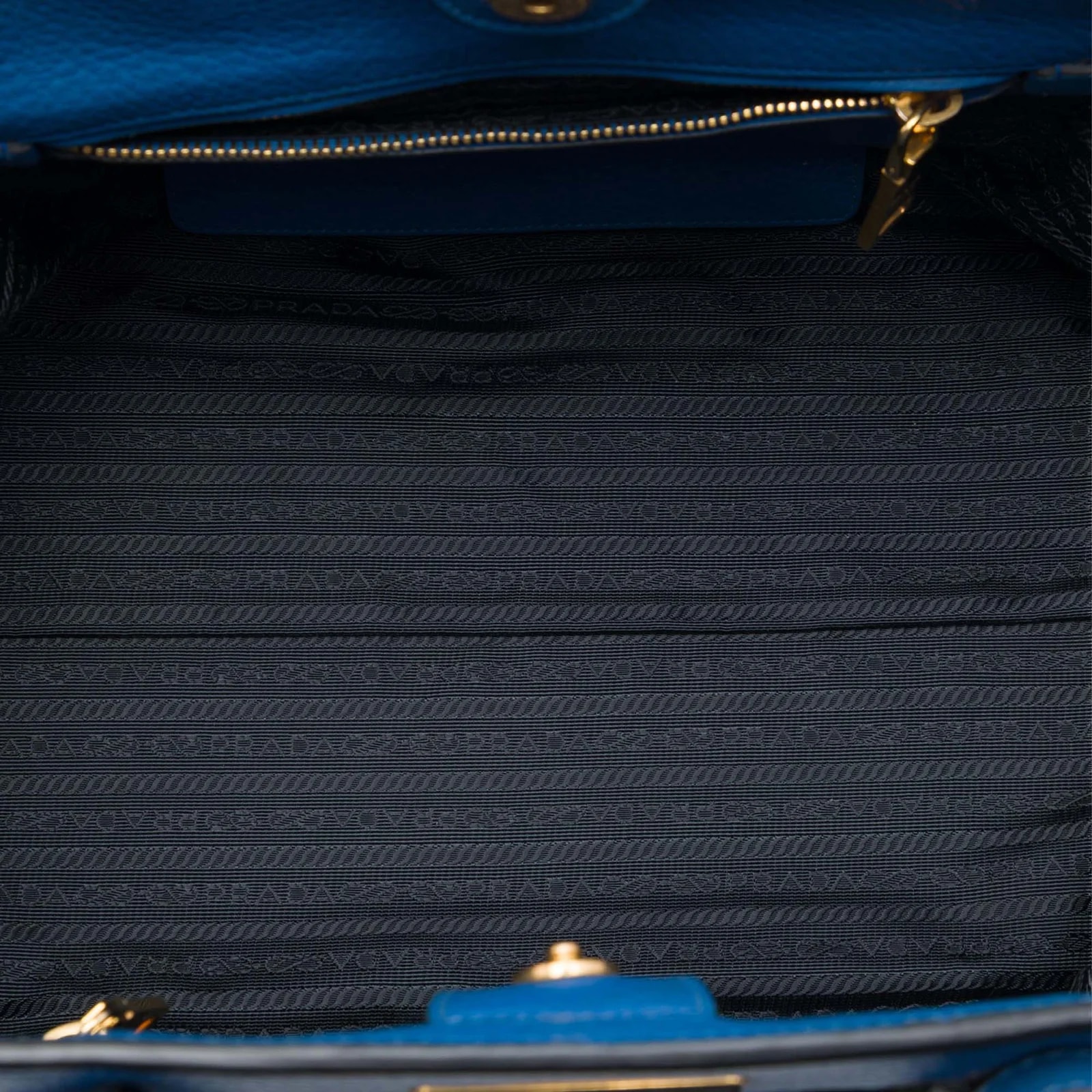 Vitello Daino Front Pocket Open Convertible 4