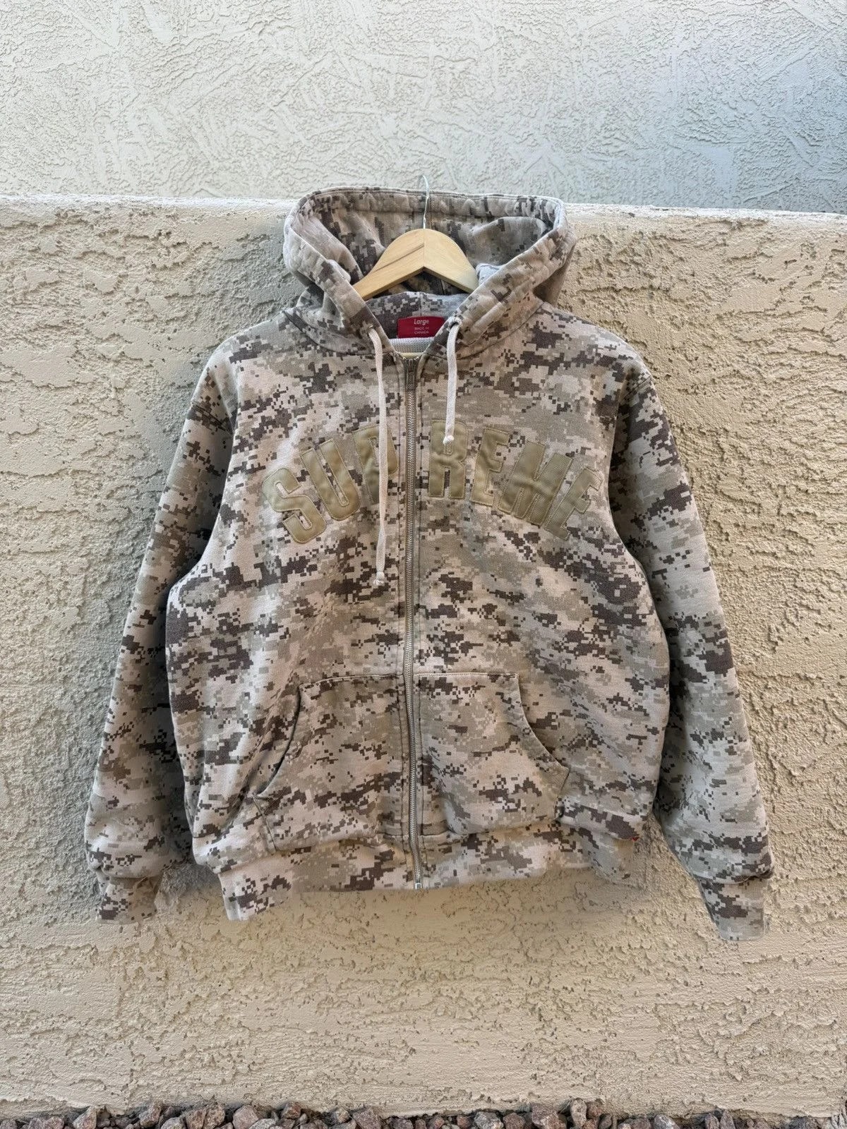 Supreme — Supreme Thermal Lined Digital Camo Arc Logo Zip-up Hoodie — streetwear — resale