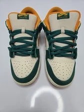 SB Dunk Low Legion Kumquat Size 10.5 304292-383 2