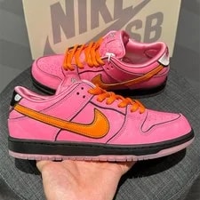 Nike SB — The Powerpuff Nike SB Dunk Low Blossom QS Zoom Air — Sneaker — resale