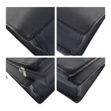 Prada Business Triangle Plate 3