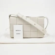 Bottega Veneta — Bottega Veneta Casset Crossbody 578004 153848960 — Handbag — resale