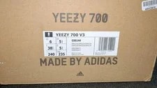 Yeezy 700 V3 "Dark Glow" (GX6144) Size 6 2