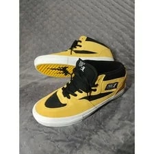 Vans — Vans Skate Half Cab Bruce Lee Mid Top 12 — Sneaker — resale