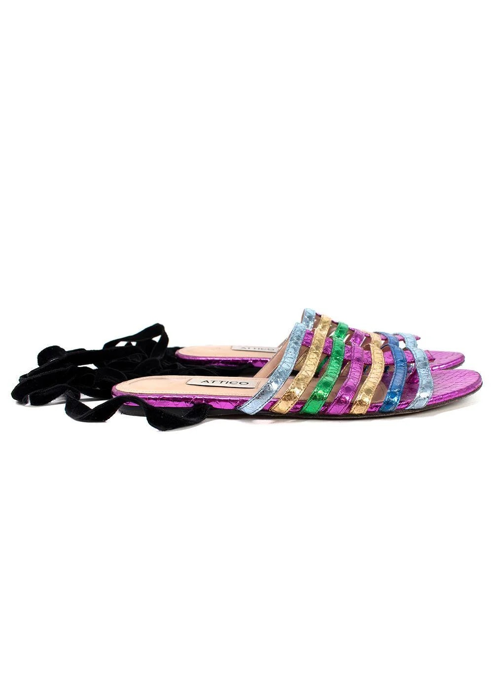 Metallic Embossed Lace-up 2