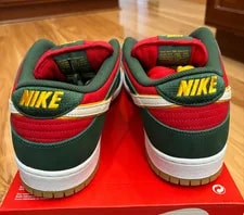 Nike SB Dunk Low Pro PRM Seattle Supersonics 300 4