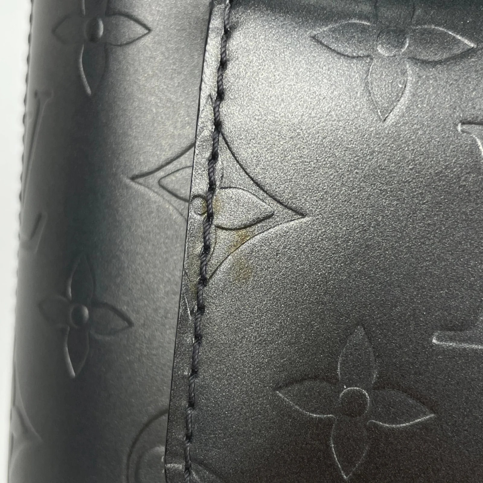 Louis Vuitton Mat 4
