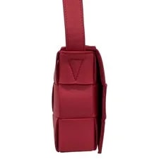 Bottega Veneta Cassette/Maxi 2