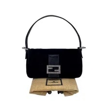 ☆☆☆☆Fendi Linestone Logo Hard Wear Mamma Baguette PM 4
