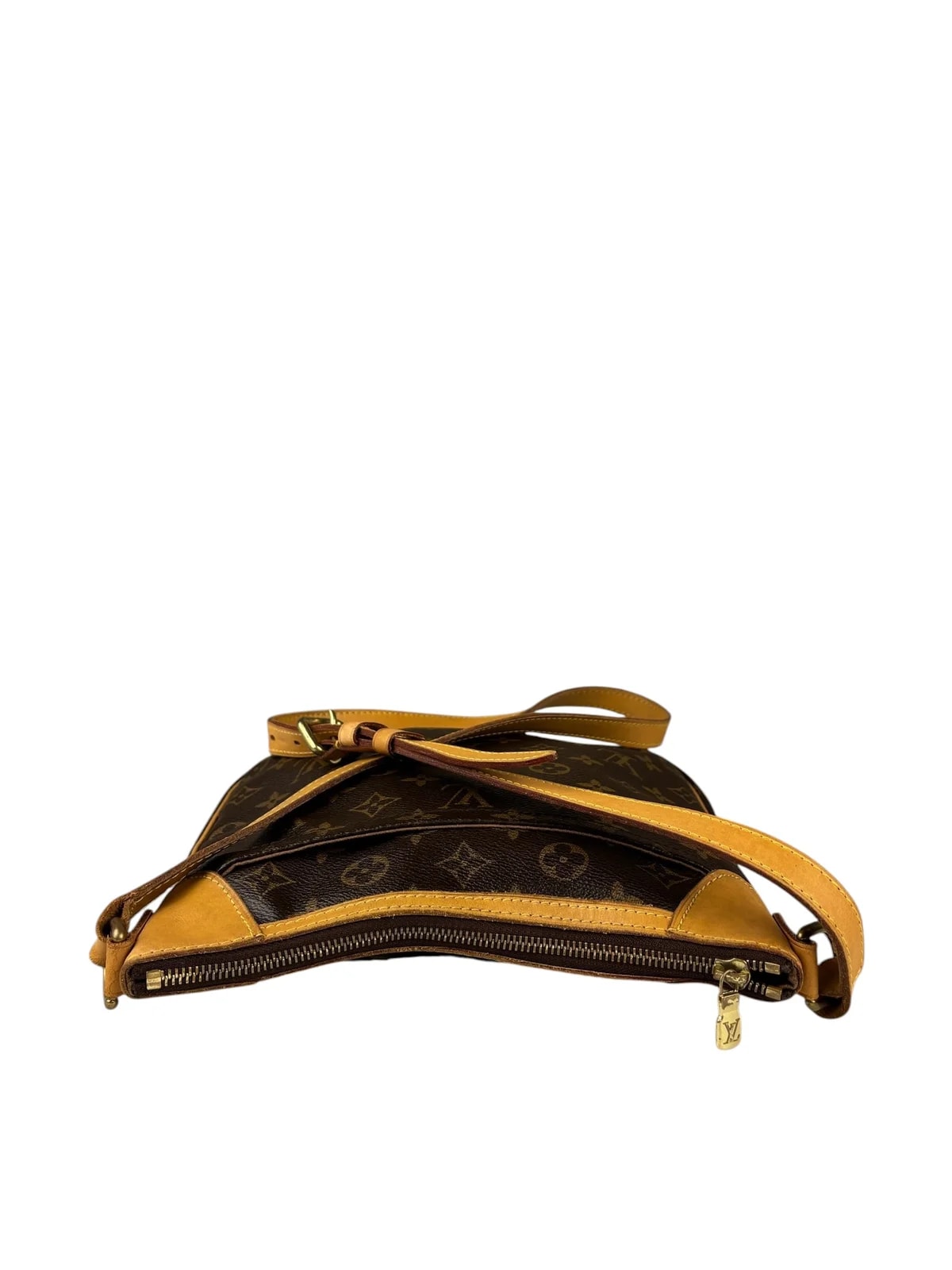 Louis Vuitton Odeon Crossbody 4