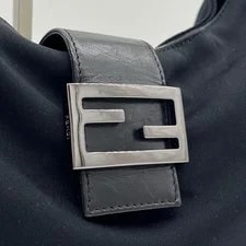 Fendi Mamma Baguette Matte 4