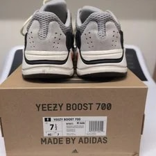 Yeezy Boost 700 Waverunner 4