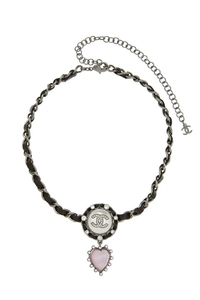 Chanel — 'CC' Faux Heart — Jewelry — resale