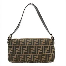 Fendi Mamma Bucket in With Hardwar... GZl1fty4 3