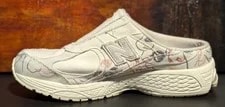 Bryant Giles × New Balance 2002R Mule M2002RM1 4