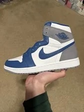 Size 9 - Air Jordan 1 Retro High OG (Ships Asap!) 4