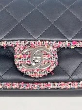 Chanel Classic Flap Crossbody Classic 4