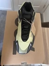 Size 8.5 - Adidas Yeezy Boost 700 Mnvn Resin 4
