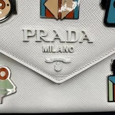 Prada Robot Chain 4