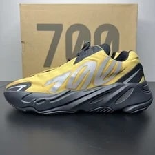 Yeezy — Size 8 - Yeezy Boost 700 Mnvn Flux — Sneaker — resale