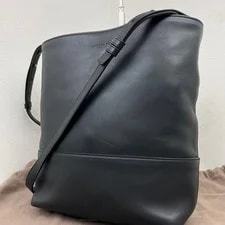 Bottega Veneta — Bottega Veneta Bucket , Recent Model, Excellent Condition — Handbag — resale
