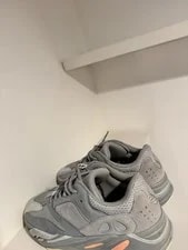 Yeezy Boost 700 “ Size 10.5 Worn Twice Great Condition 2