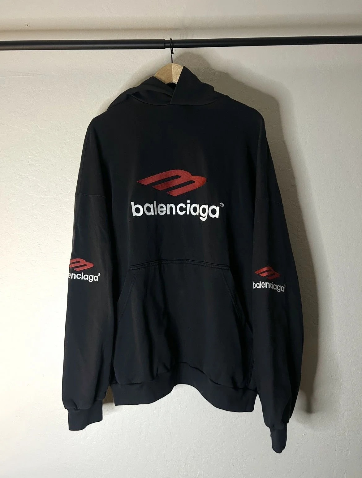 Balenciaga — Balenciaga 3B Sporty Icon Logo Hoodie — streetwear — resale