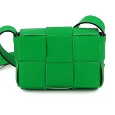 Exhibit Bottega Veneta Candy Cassette Paraquito 3