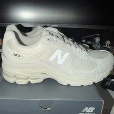 New Balance 2002R Size 9.5 / Wmn 11 NEW 4