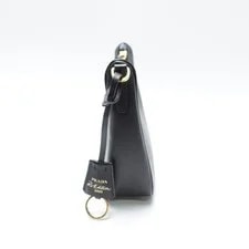 Prada Re-Edition 2005 Hobo T10451065 3