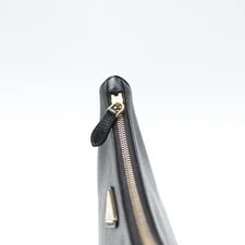 Prada Re-Edition 2005 Hobo T10451065 4