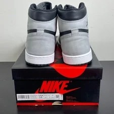 Jordan 1 Retro High 10 (Moderately Worn ) Size 10 (DB) 4