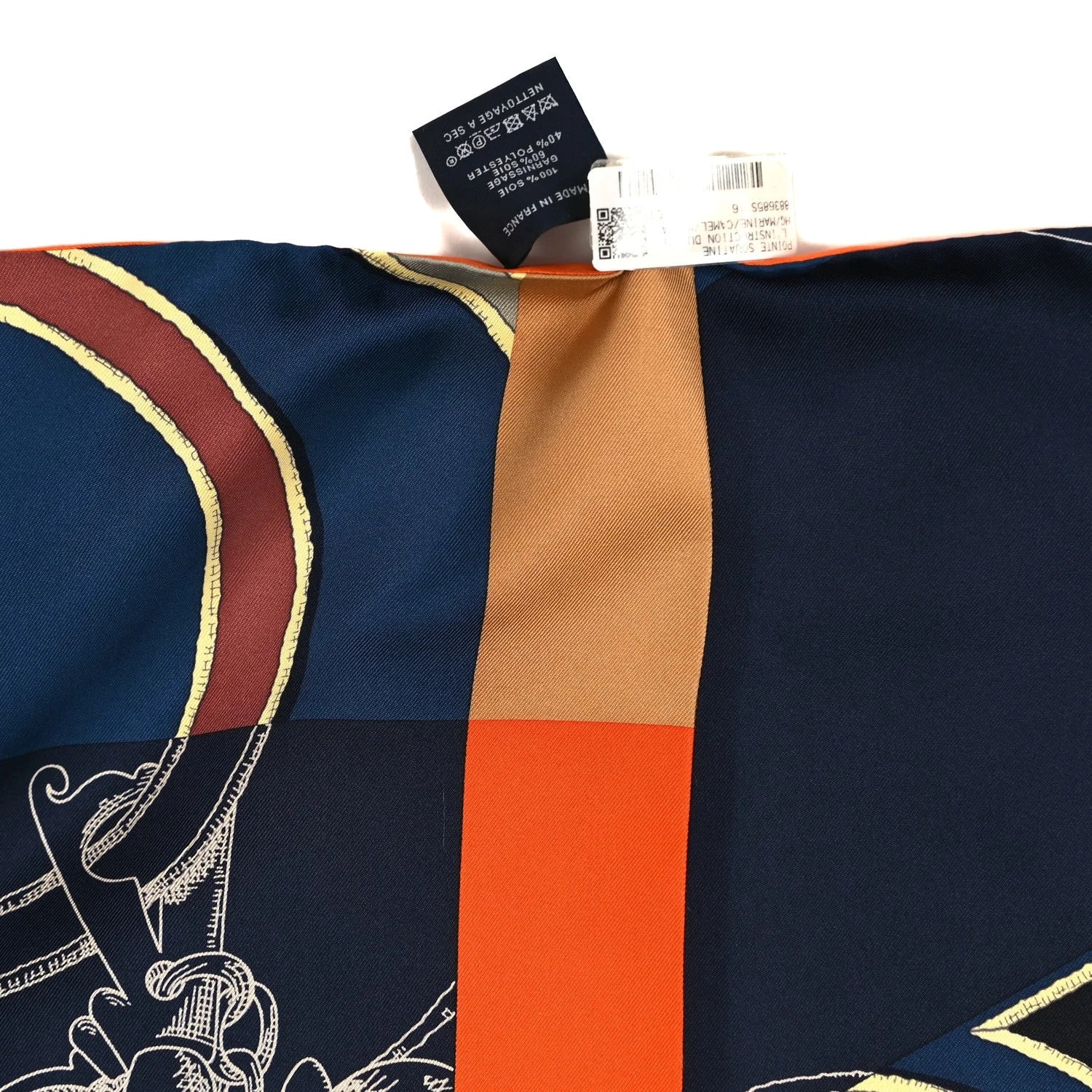L'Instruction du Roy Pointe Triangle Shawl Mandarin 3