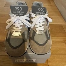 New Balance — 9.5US New Balance 990V2 — Sneaker — resale