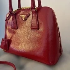 Prada Vernis 3