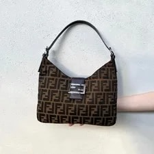 Fendi — Auth Fendi V-Shaped Mamma Baguette & — Handbag — resale