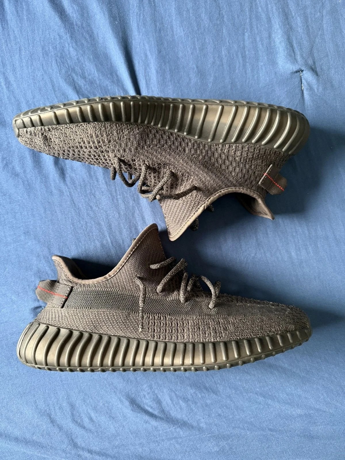 Yeezy — Yeezy 350 V2 Non-reflective — Sneaker — resale