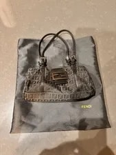 Fendi — Fendi Mama Baguette ( ) — Handbag — resale
