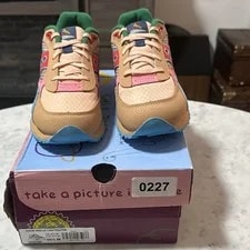 Saucony — Saucony 6000 Limited Edition Lace-Up Low Top — Sneaker — resale