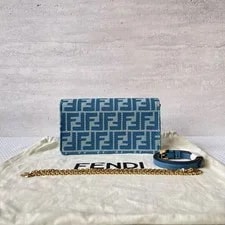 Fendi Baguette Dual Strap Crossbody Auth 2