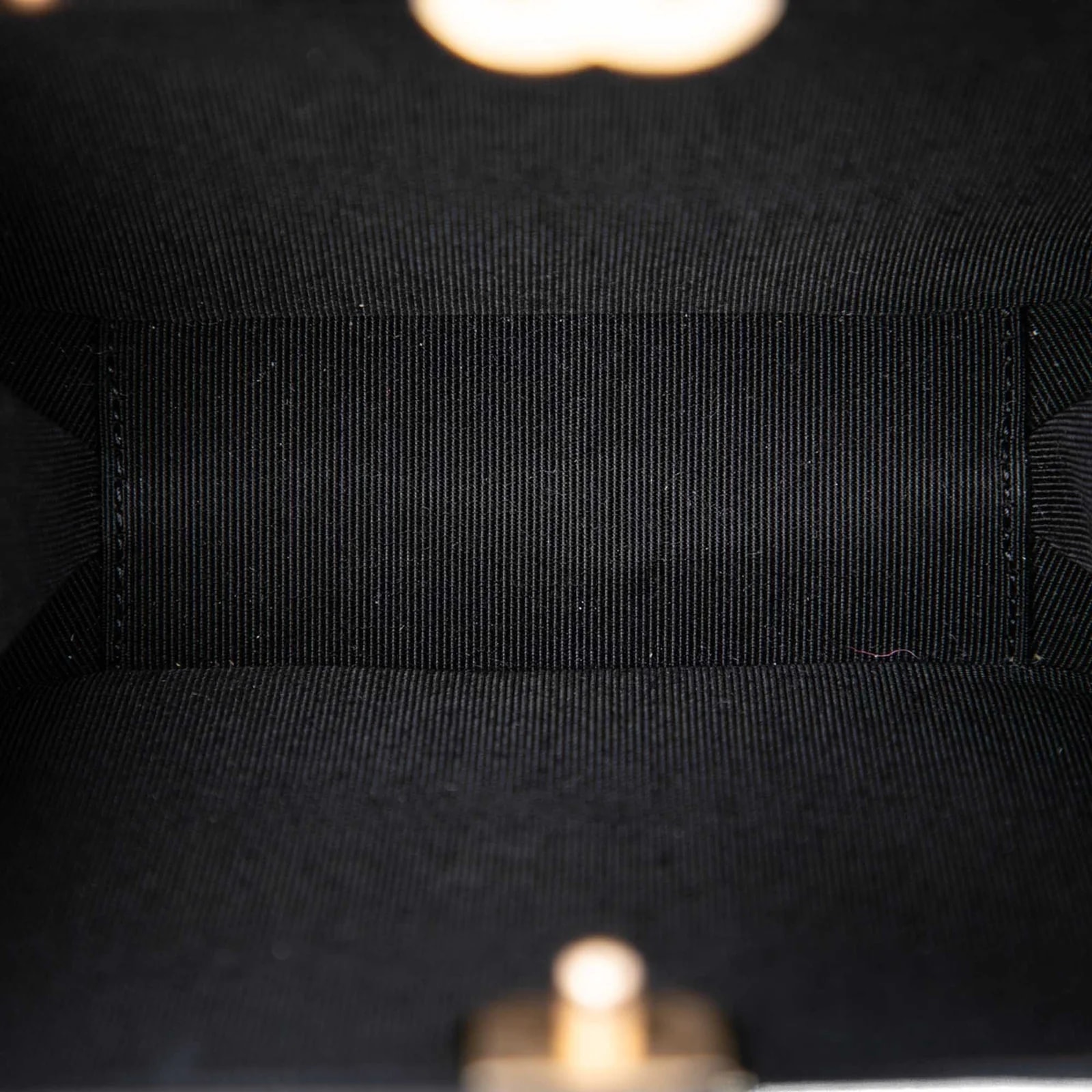CC and Metal Square With Chain 4