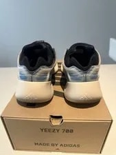 Adidas Yeezy 700 V3 Kyanite 3