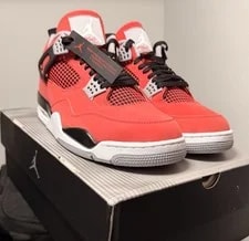Air Jordan 4 Retro Toro Bravo 2026 3