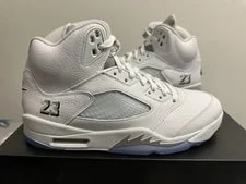 Air Jordan — Size 12 - Air Jordan 5 Retro 2026 Metallic — Sneaker — resale