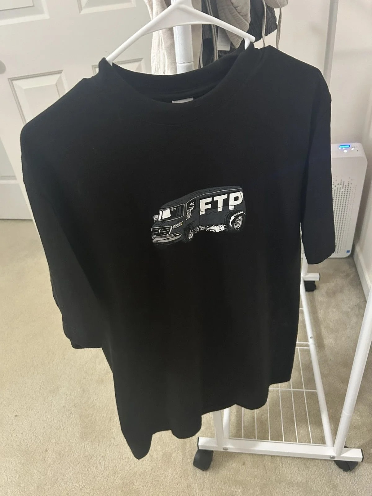 FTP van Tee — streetwear — resale