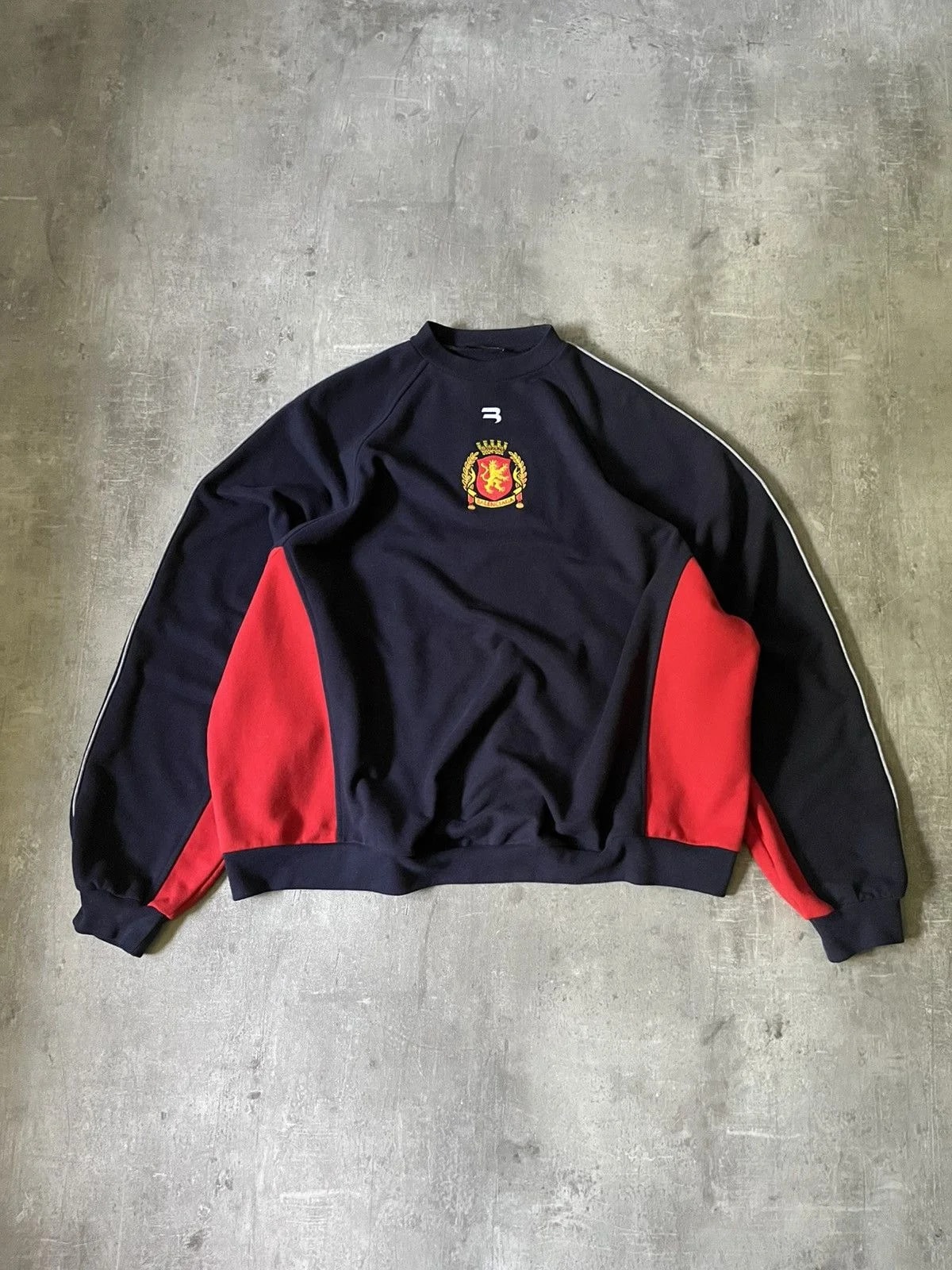 Balenciaga — Balenciaga S/S 21 Soccer Sporty B Sweatshirt — streetwear — resale
