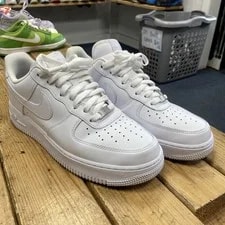 Nike — Size 10.5 - Nike Air Force 1 Low '07 — Sneaker — resale