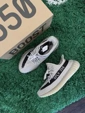 Yeezy — Size 10 ’S - 2022 Yeezy Boost 350 V2 “ ” SKU — Sneaker — resale