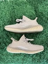 Size 10 ’S - 2022 Yeezy Boost 350 V2 “ ” SKU 3