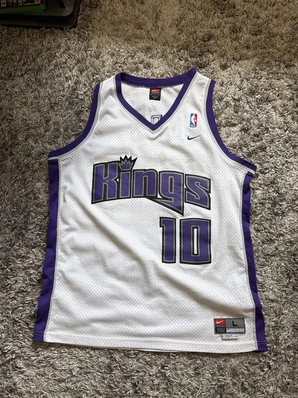 Nike — Sacramento Kings Nike NBA #10 Mike Bibby — streetwear — resale